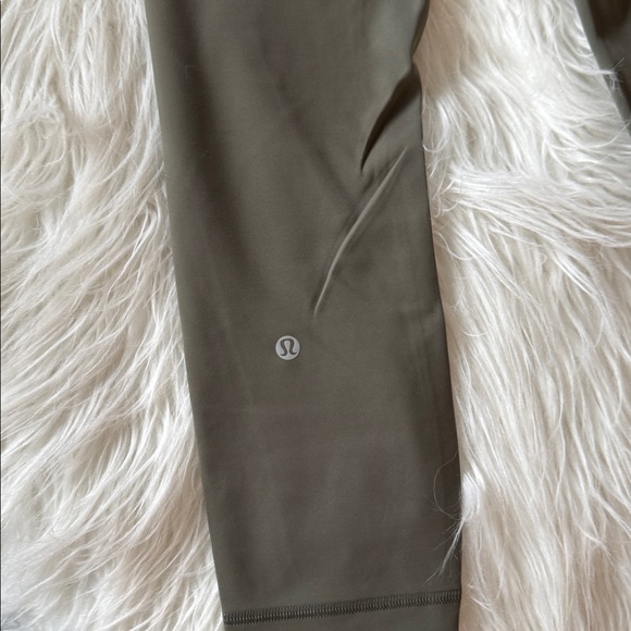 Lululemon wunder Train  High Rise 23” size 6 - Picture 3 of 8